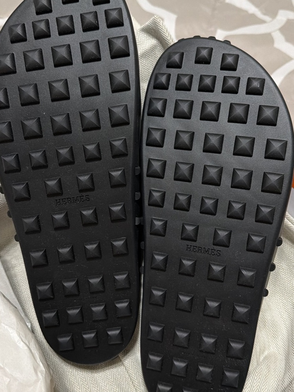 Hermes Black Leather Penny Loafers with Signature Cutout - Picture 2 of 3